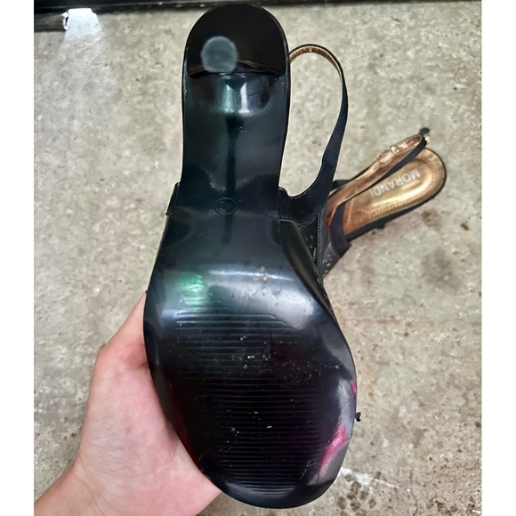 Black and gold shoes - Picture 3 of 3